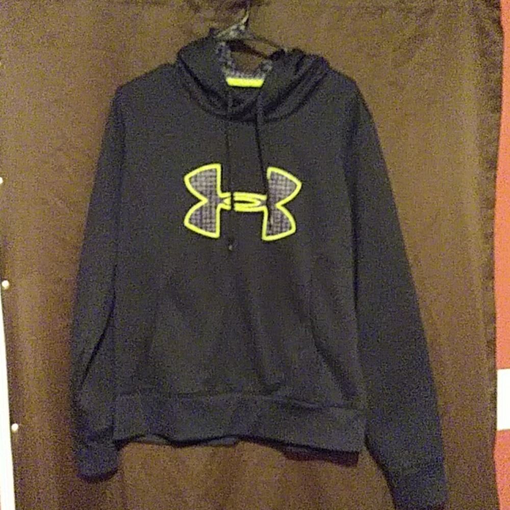 Under Armour Sweatshirt